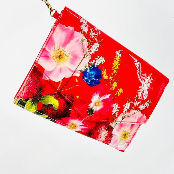 Ted Baker Red Pink Floral Rubber PVC Statment Wristlet Clutch - Picture 1 of 9